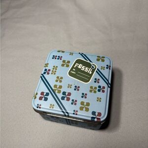 3.5” Authentic Fossil Watch Tin Collectors Item Excellent Preloved Condition